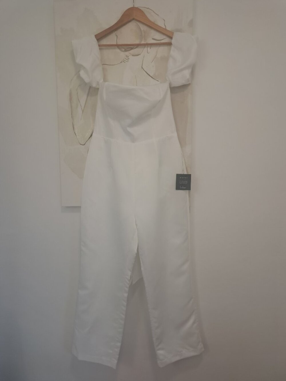 NWT Lulus Size L White Jumpsuit Lined Cold Shoulder w/Puff Sleeves Bow in Back
